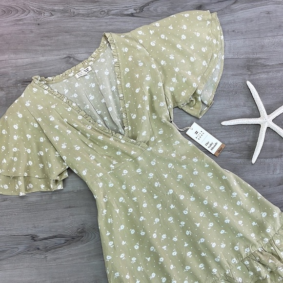 🔆BILLABONG🔆 IN BLOOM MINI DRESS - Picture 6 of 14